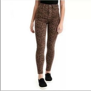 AEO Curvy Super Hi-Rise Leopard Print Jeggings